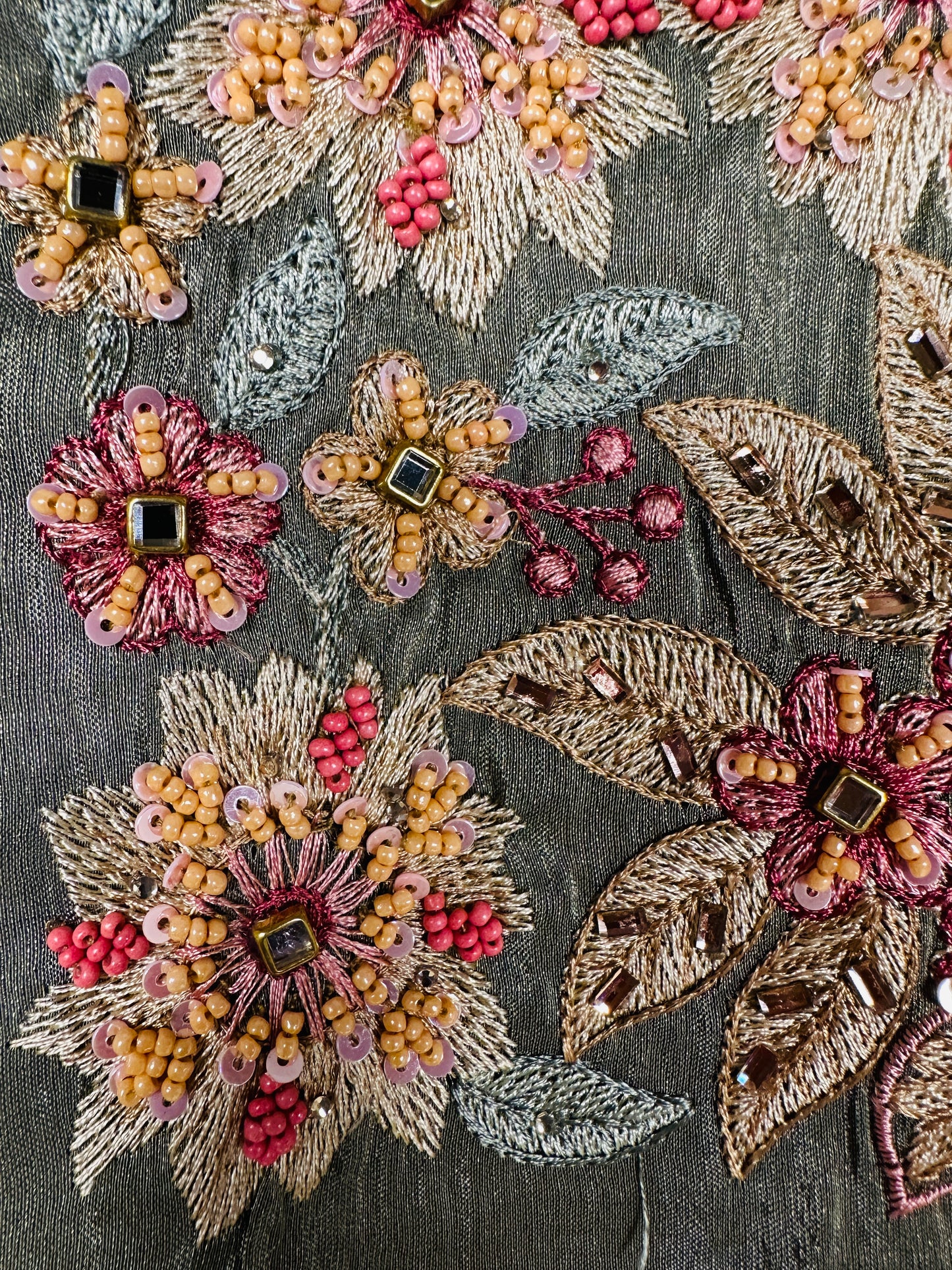 AVIAN TISSUE ELEGANCE