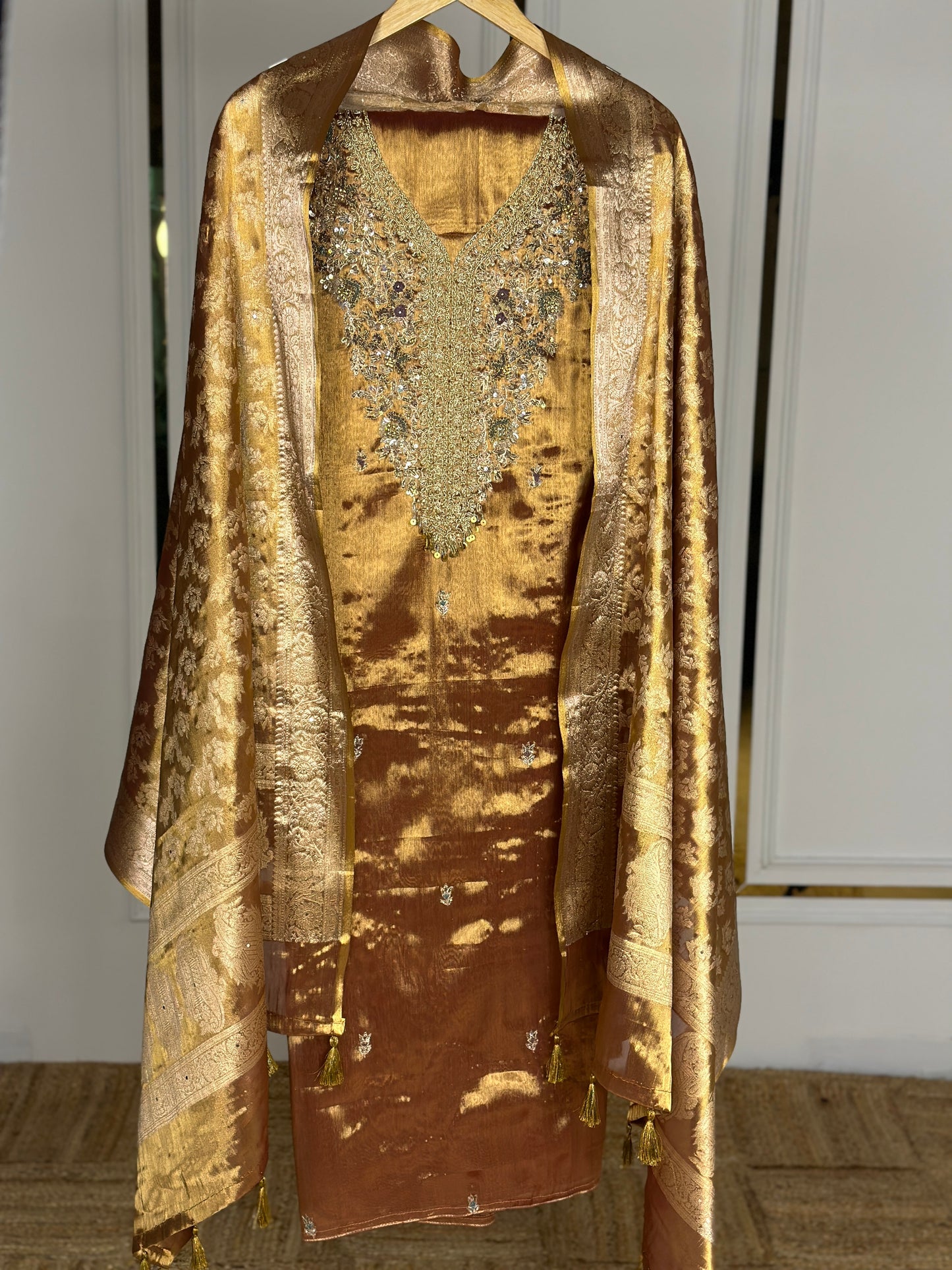 RUSSIAN SILK REVERIE