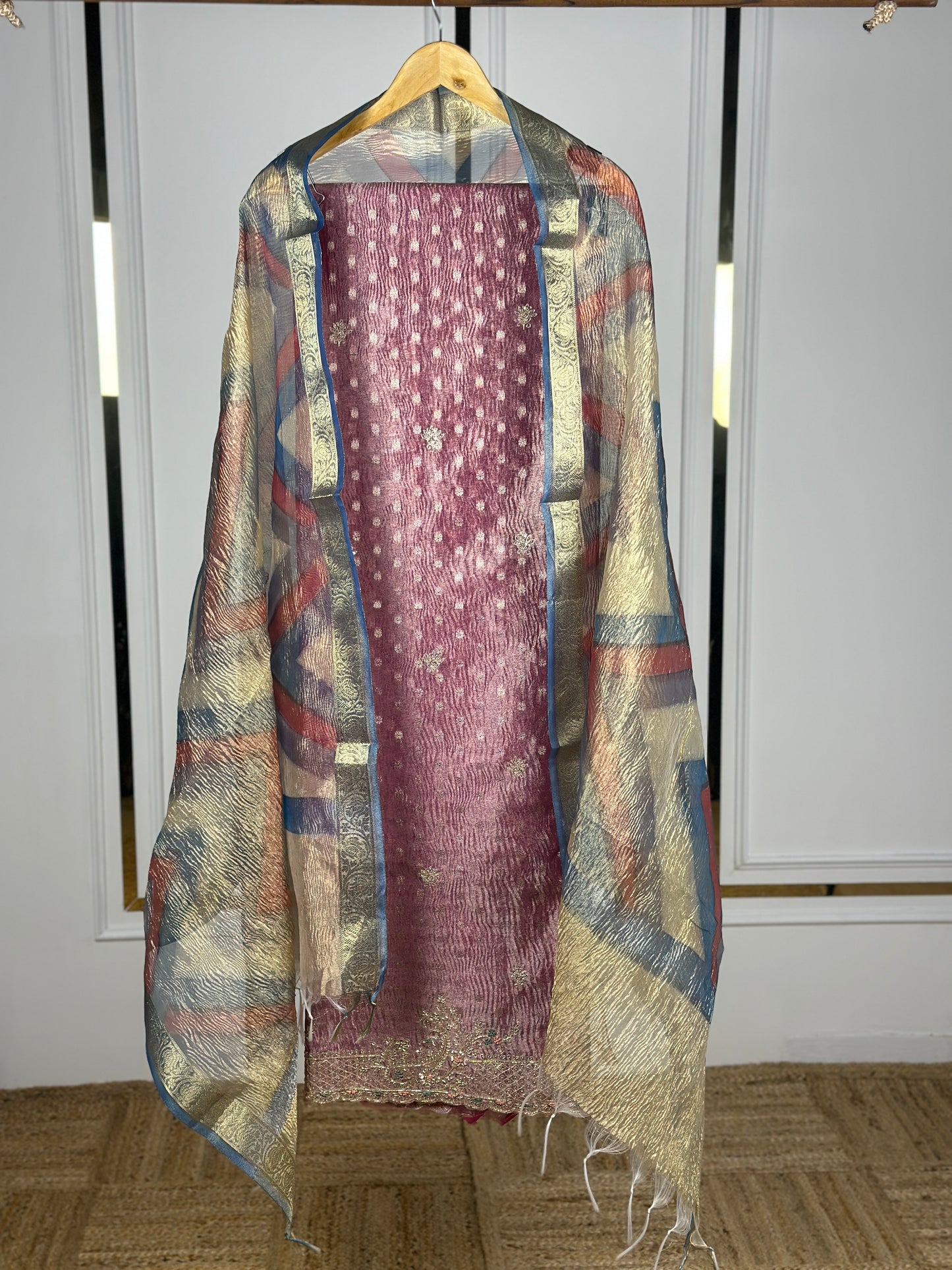 BROCADE TISSUE OPULENCE