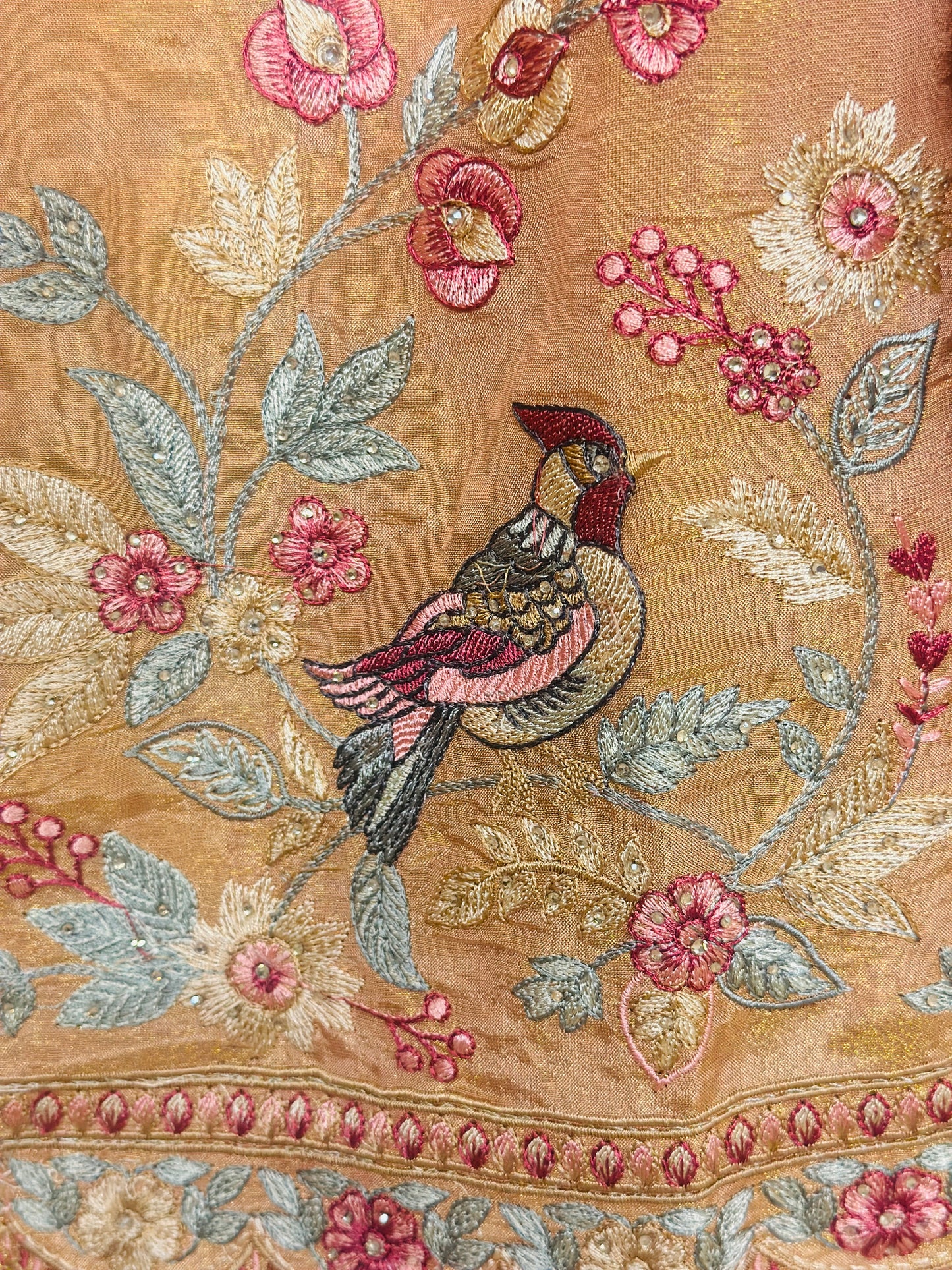 AVIAN TISSUE ELEGANCE