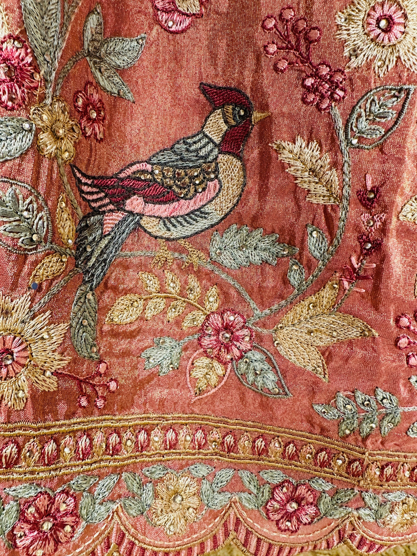 AVIAN TISSUE ELEGANCE