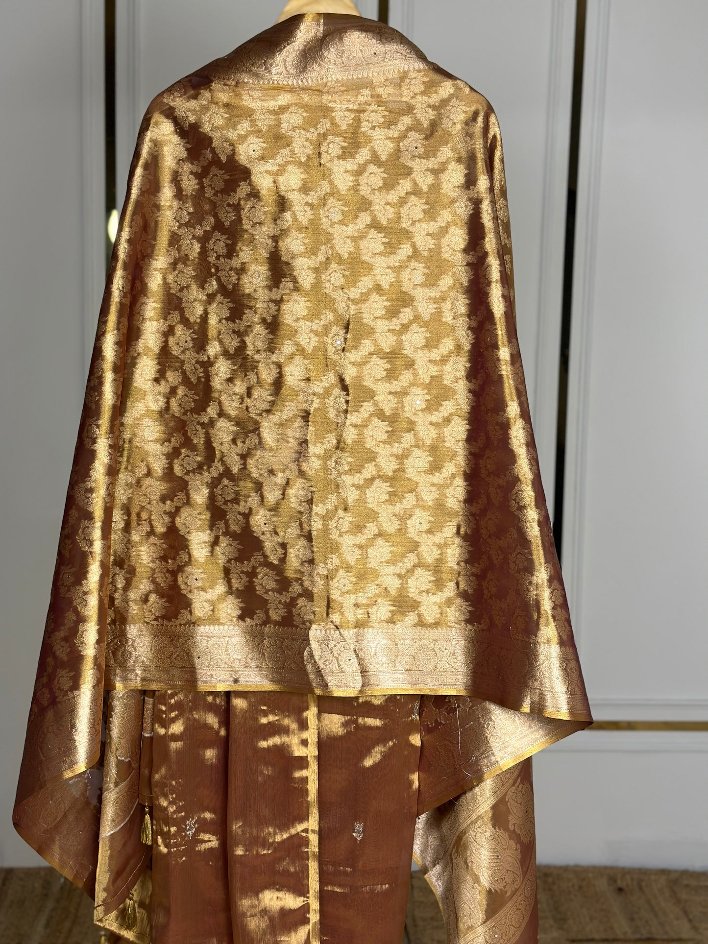 RUSSIAN SILK REVERIE