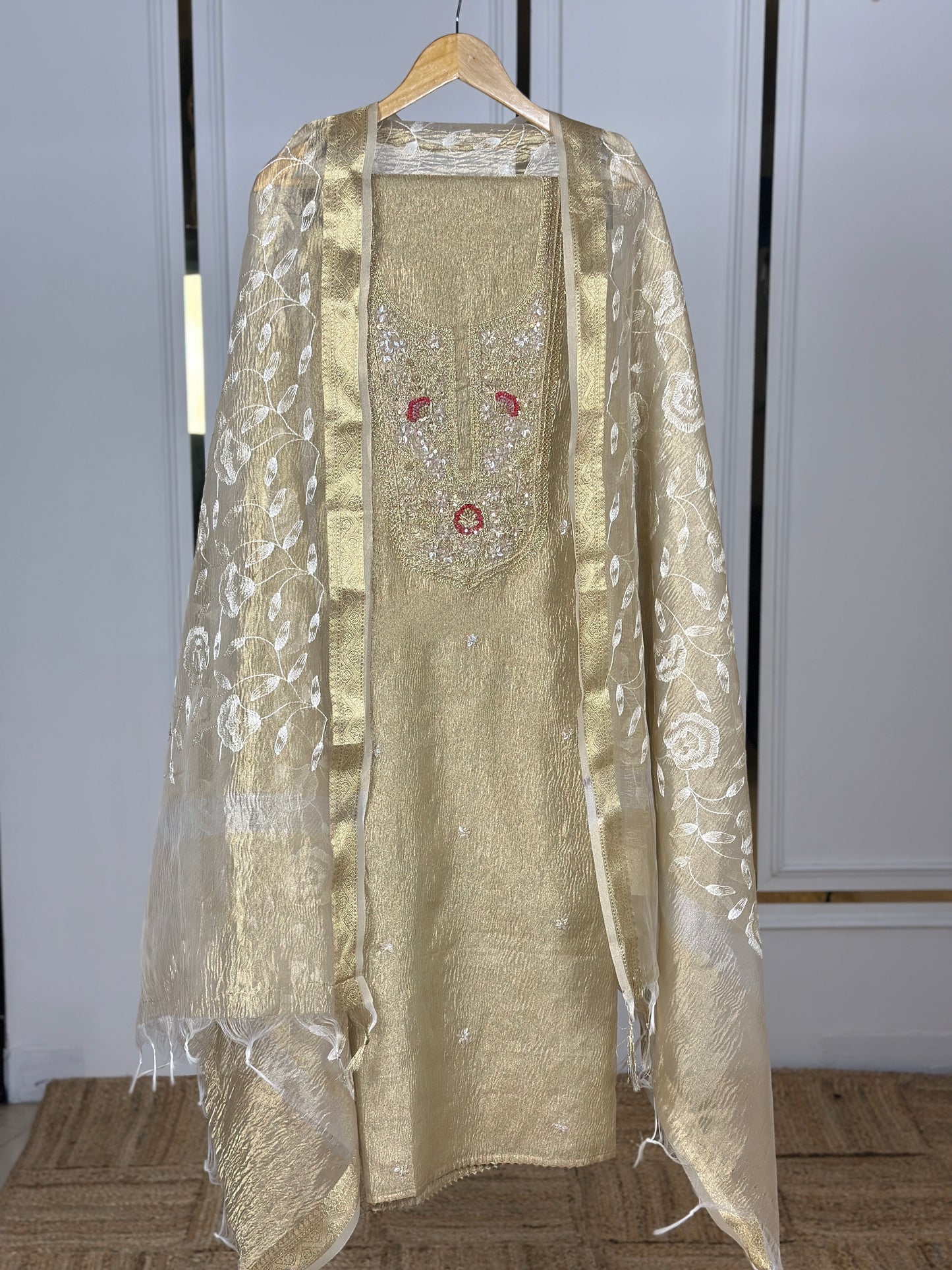TISSUE DABKA ROYALE