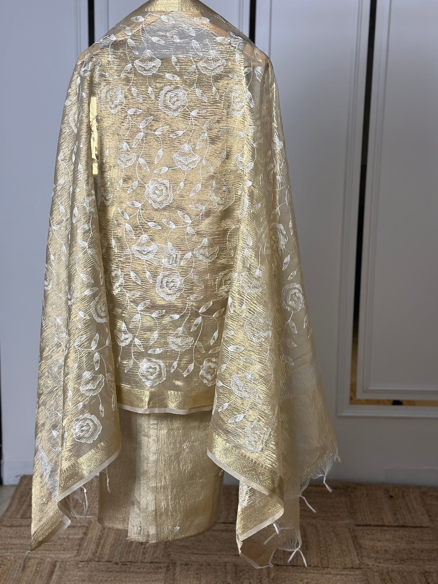 TISSUE DABKA ROYALE