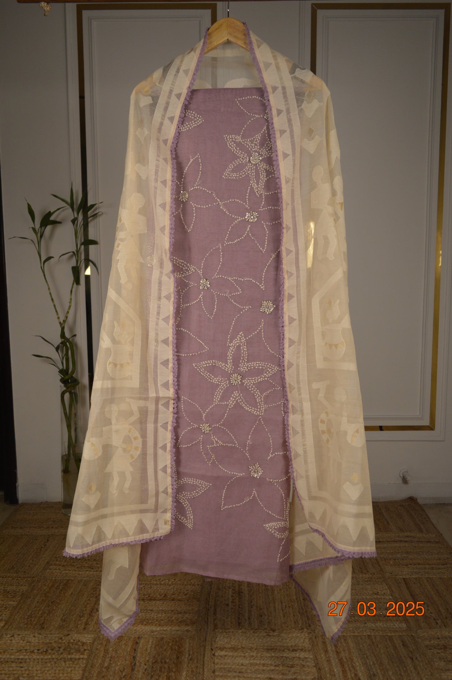 LINEN KNOT