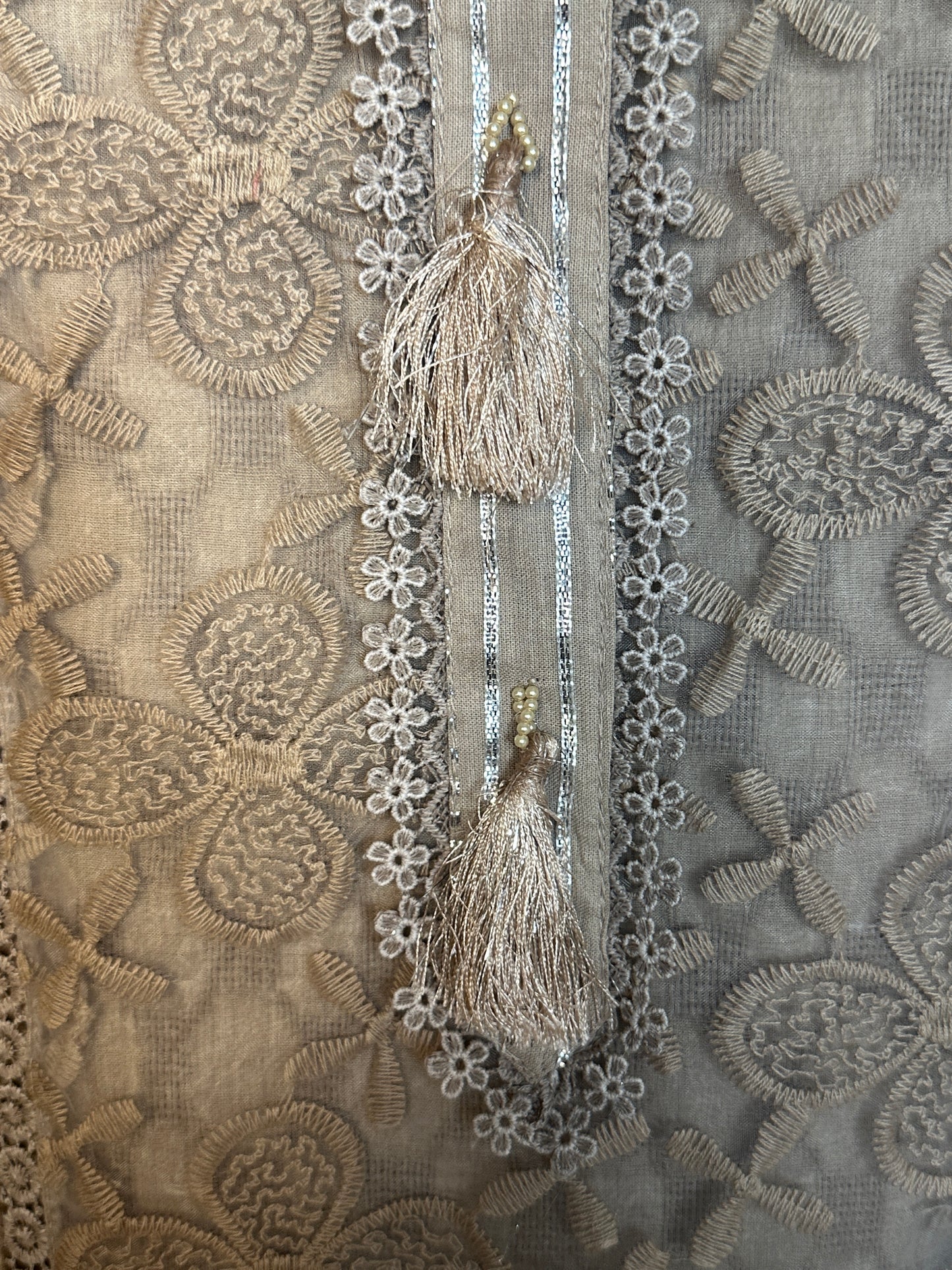 CHIKANKARI BLOOM