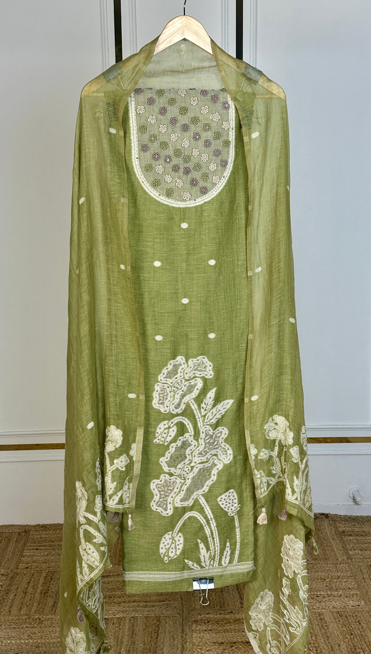 LINEN WHISPER