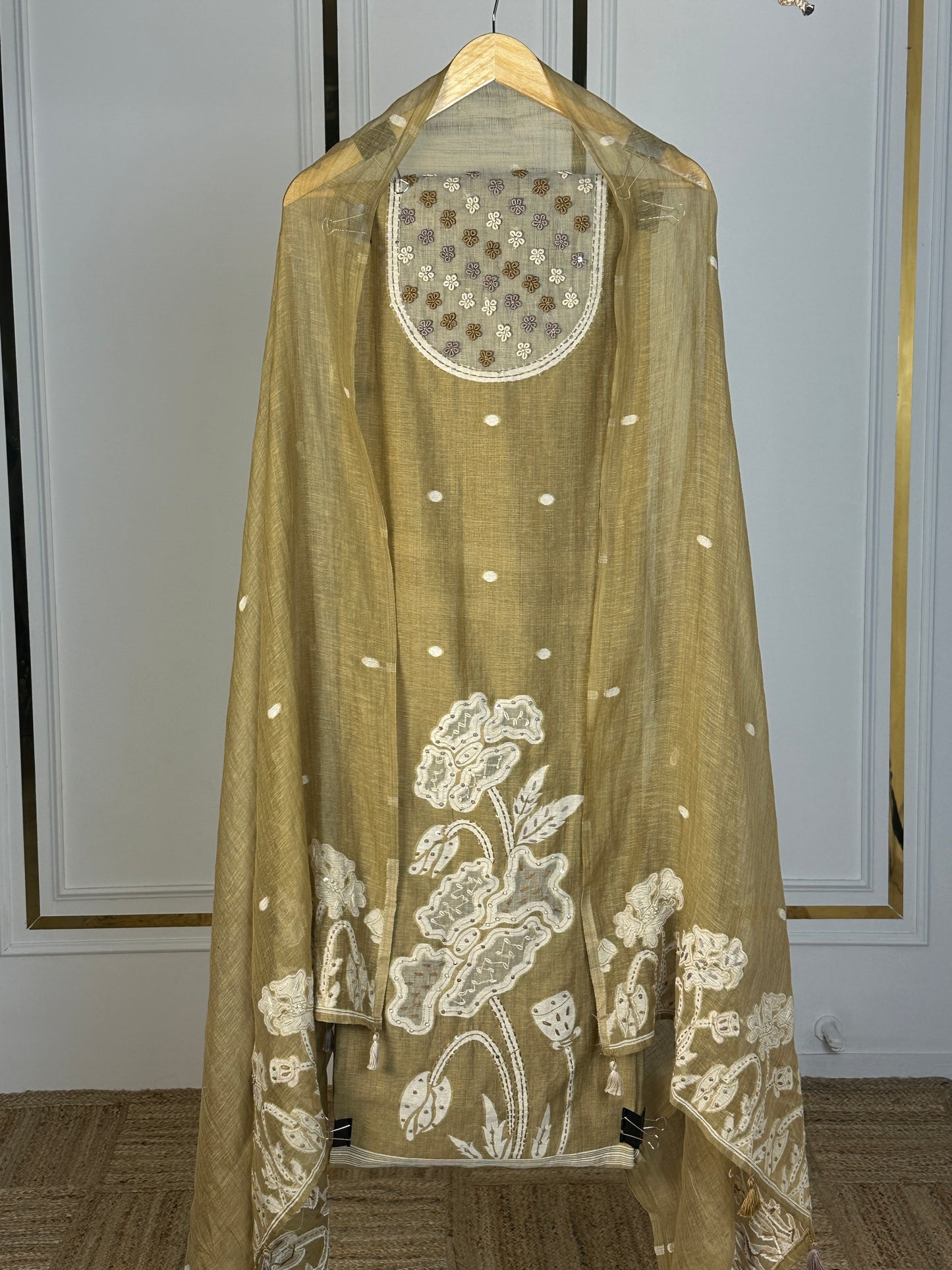 LINEN WHISPER