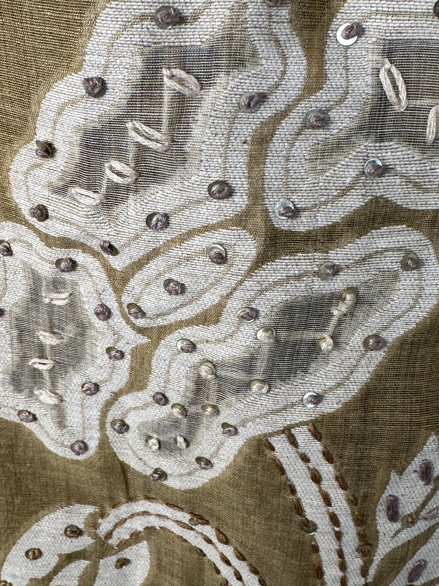LINEN WHISPER