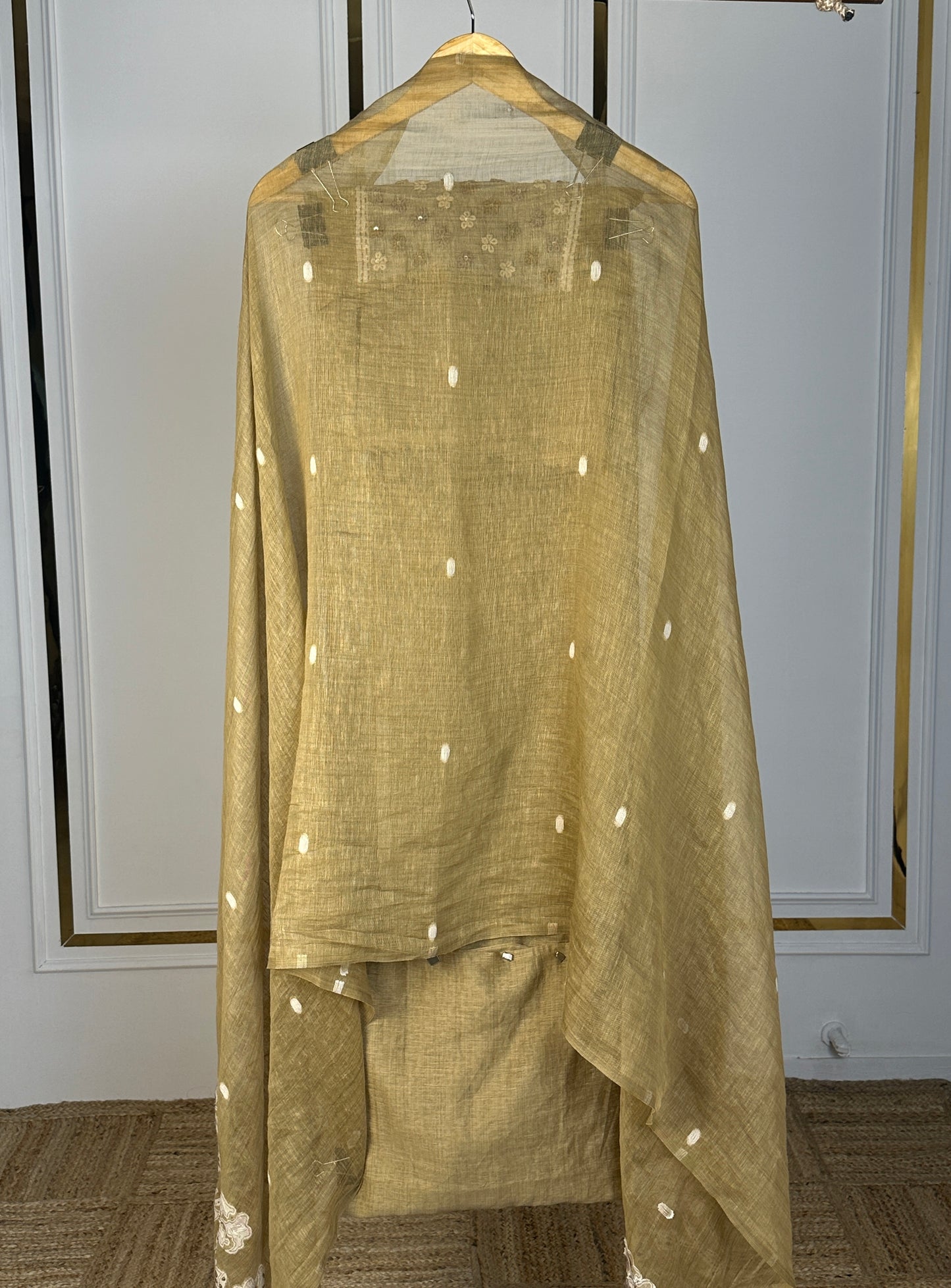 LINEN WHISPER