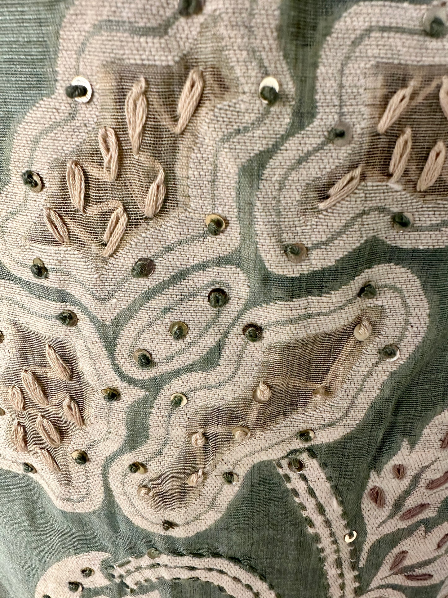 LINEN WHISPER