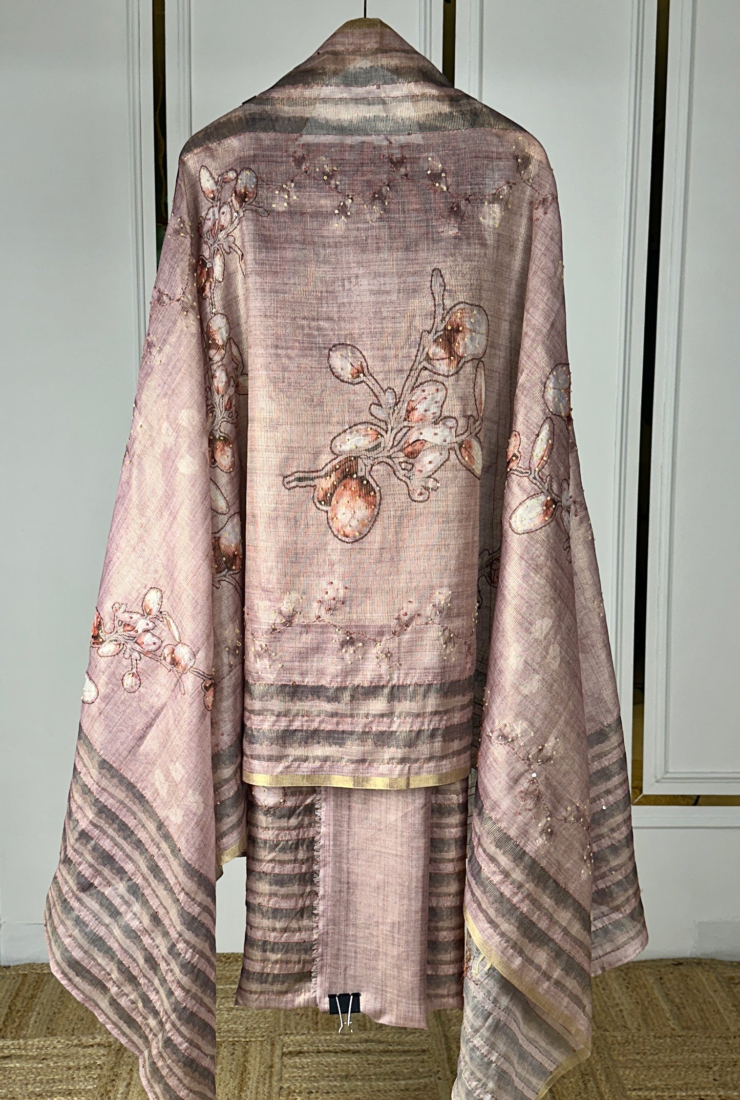 MAHESHWARI TISSUE GLOW