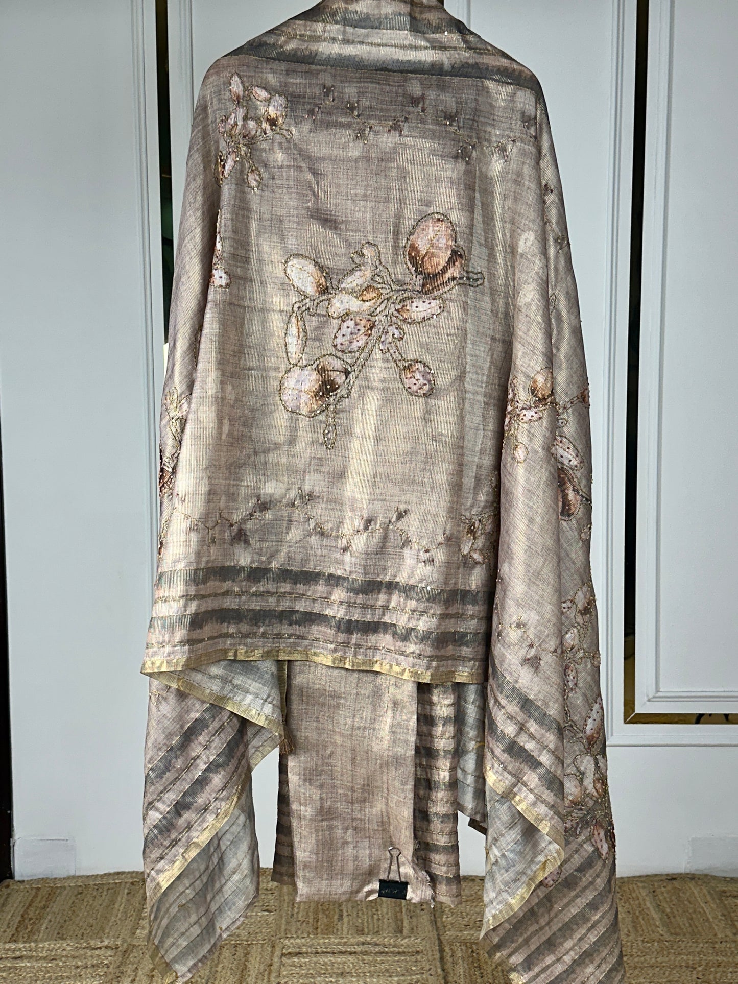 MAHESHWARI TISSUE GLOW