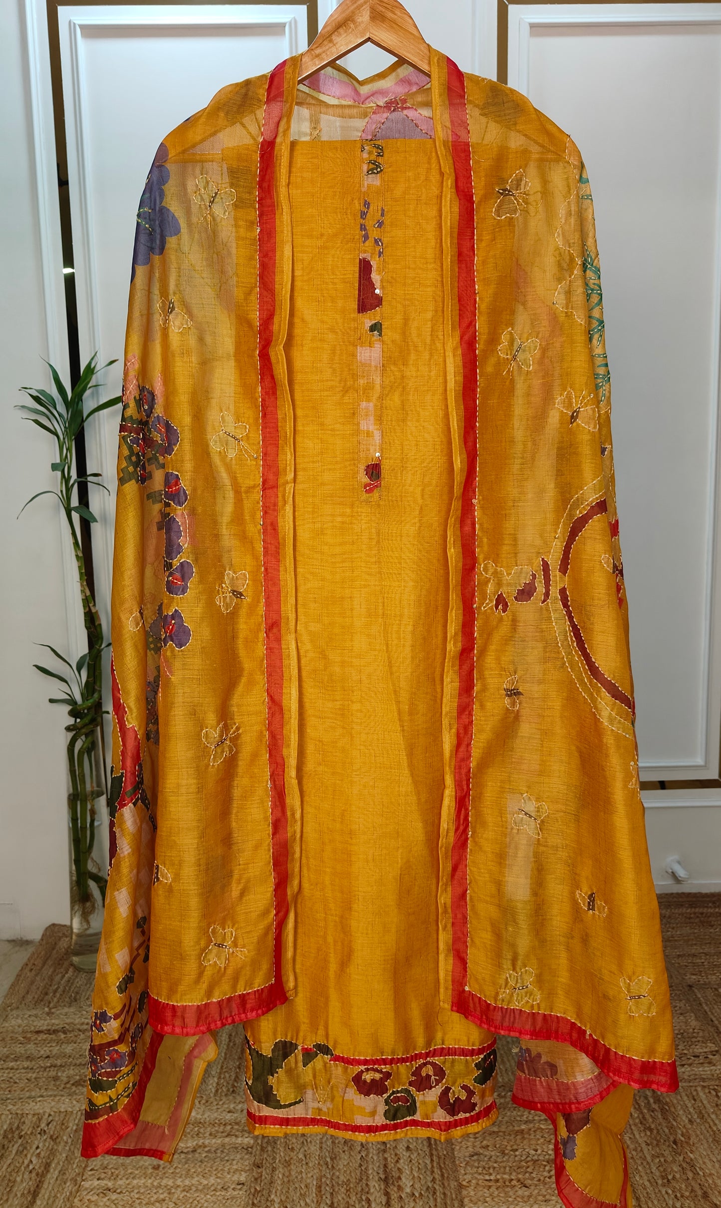 CHANDERI AURA